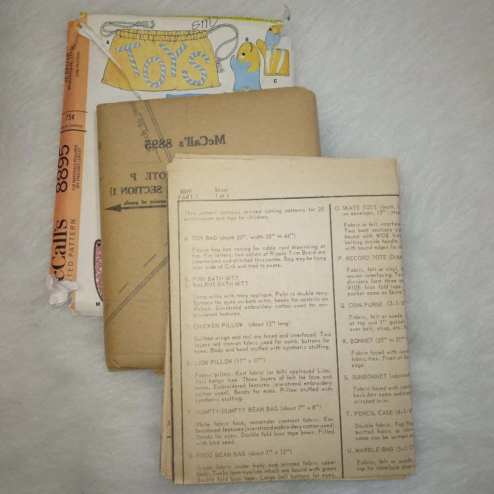 VINTAGE  McCall's 8895 25 Bazaar Boutique Items, c. 1967, new and uncut
